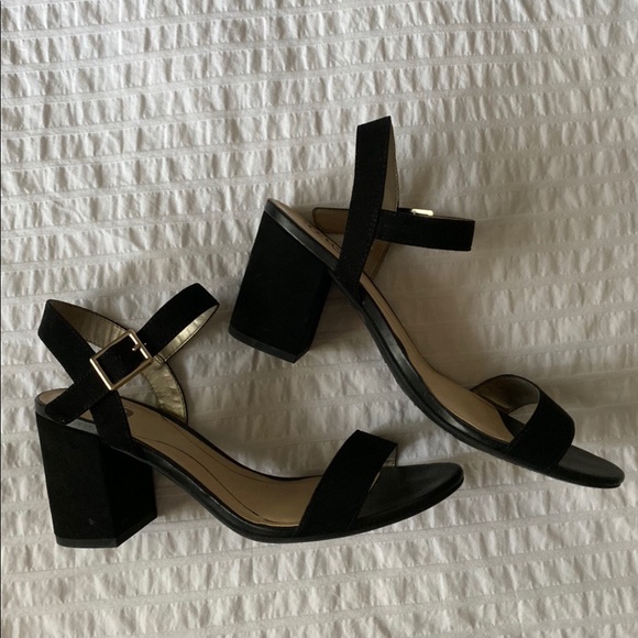 Black heals - Picture 2 of 2